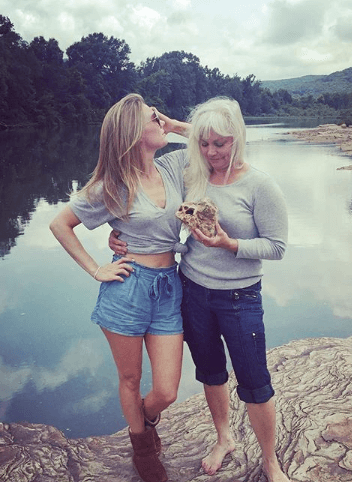 Jadiann Thompson Parents (Mother)